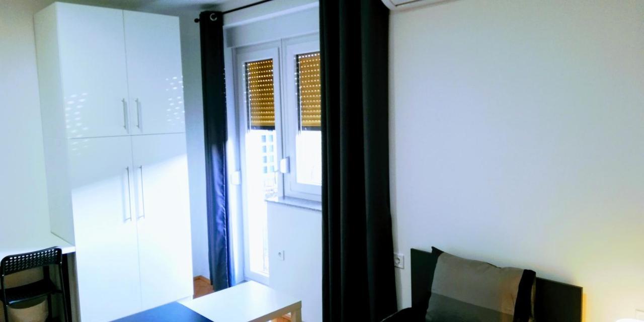 Pula Center Green Park Apartments And Rooms Exterior photo