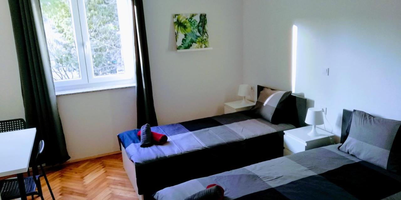 Pula Center Green Park Apartments And Rooms Exterior photo