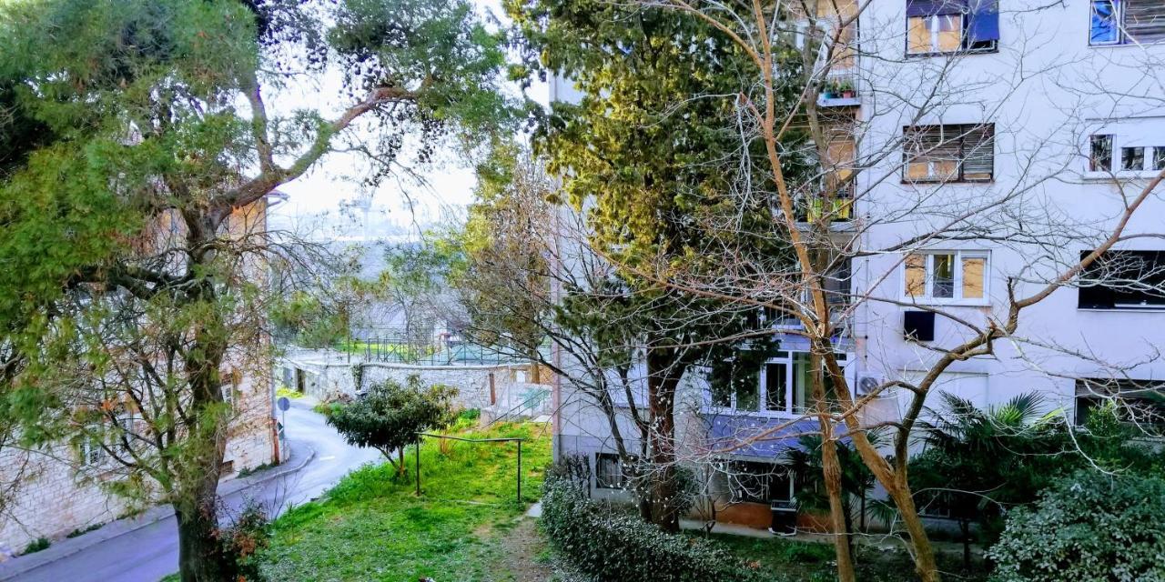 Pula Center Green Park Apartments And Rooms Exterior photo